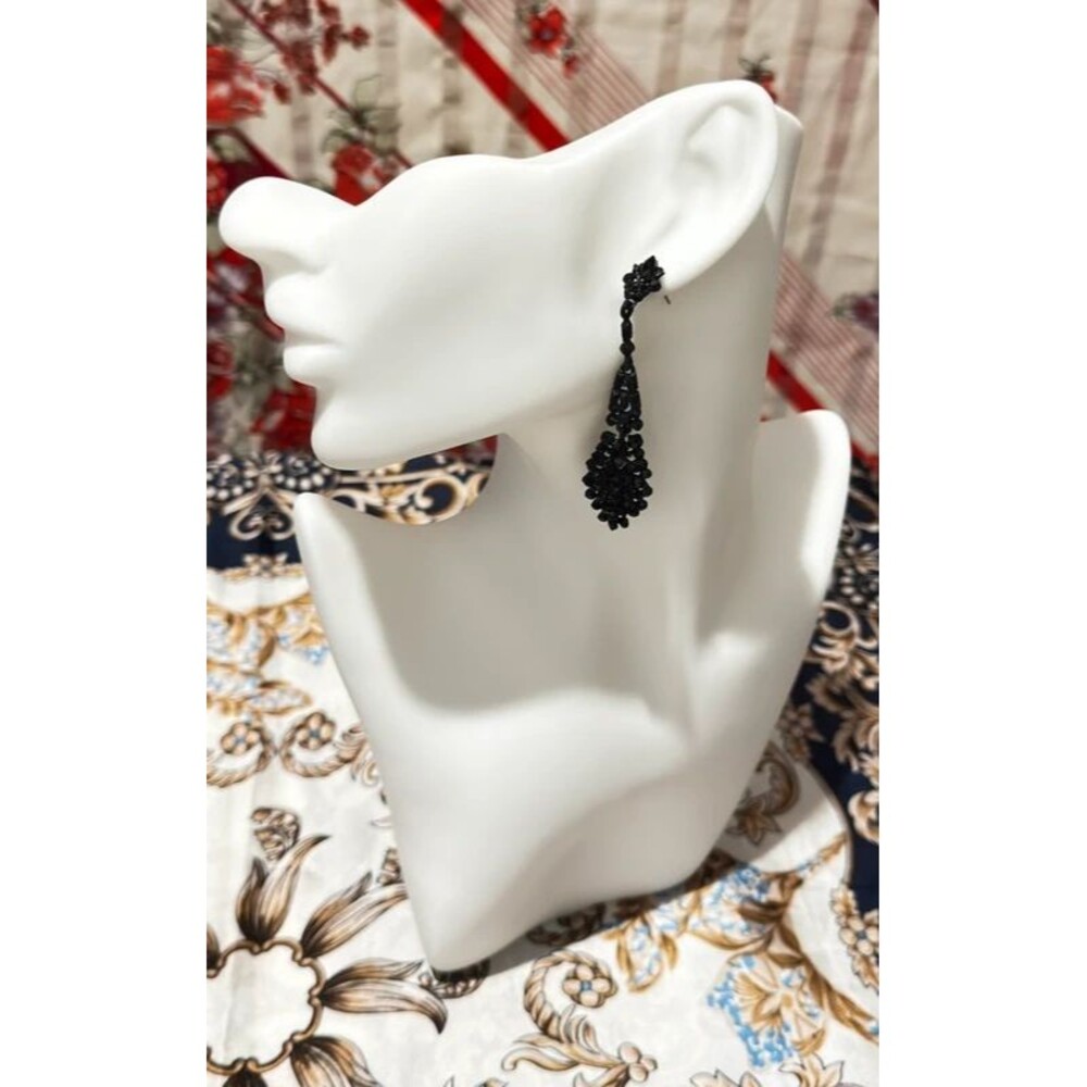 Black Rhinestone Cluster Chandelier Drop Earrings